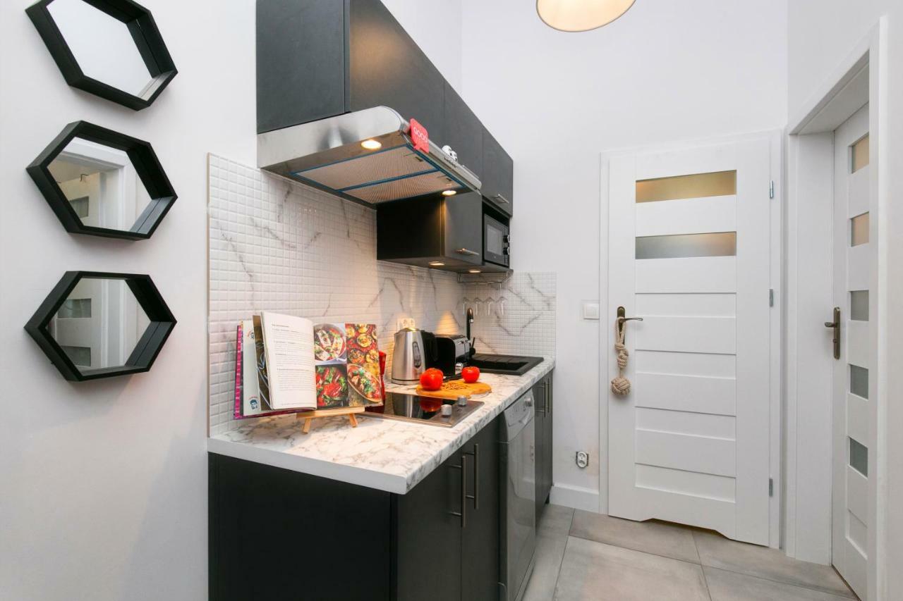 Berg Apartament Red Obok Starego Miasta Гданськ Екстер'єр фото